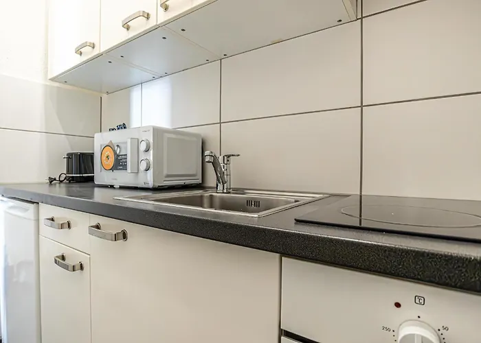 Charming 2br Aprtment Near Tourist Attractions