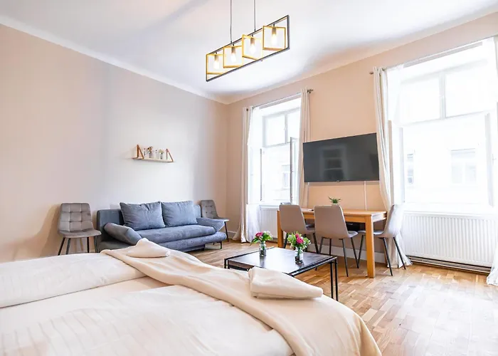 Apartment Charming 2br Aprtment Near Tourist Attractions *