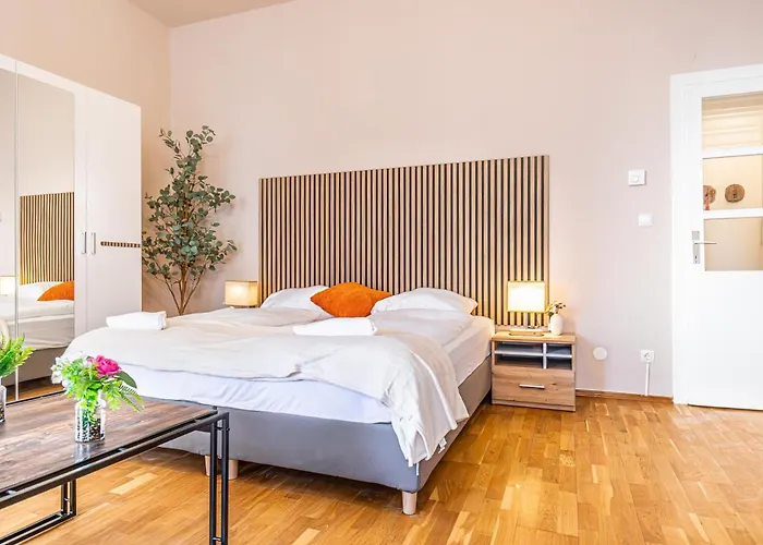 Charming 2br Aprtment Near Tourist Attractions *